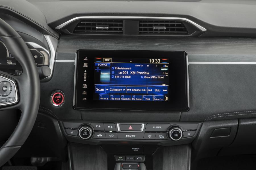 Детали интерьера Honda Clarity Plug-In Hybrid 2017 года  (NA) (фото 54 из 84)
